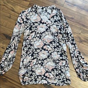 Short floral dress-long sleeve